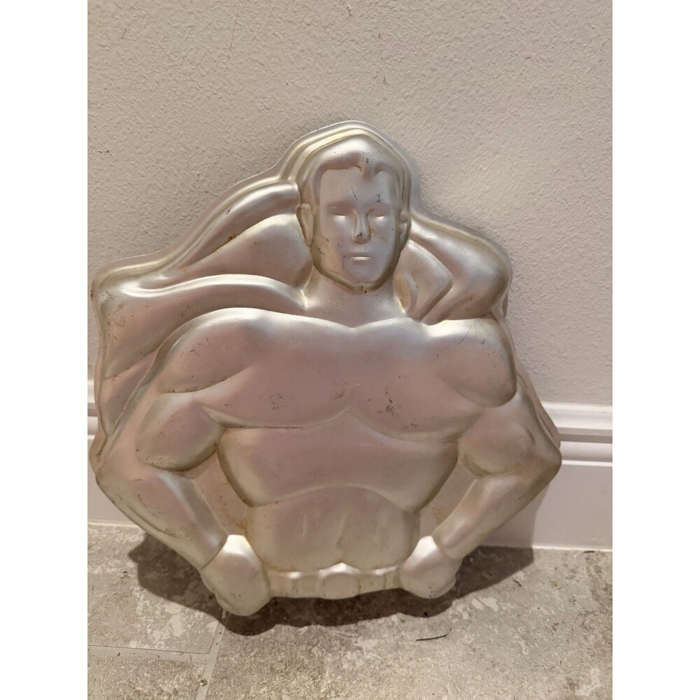 Wilton Superman Aluminum Cake Pan - 1977 - #502-1212